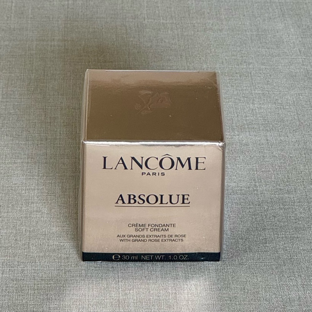 Lancôme Absolue Soft Cream Moisturizer